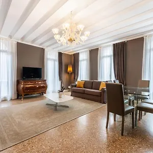 Апартаменты San Teodoro Palace - Luxury