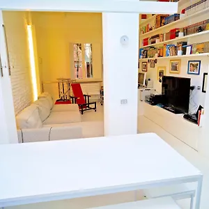 https://elegant-and-modern-loft-in-medieval-bologna.emilia-romagnahotels.net